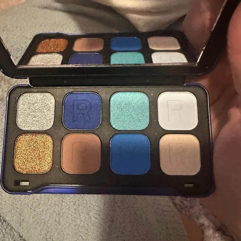 Makeup Revolution revolution eyeshadow